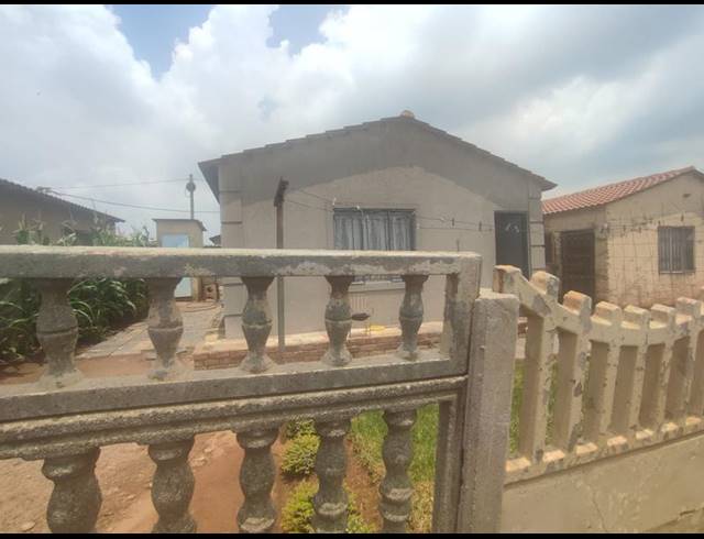 2 BEDROOM HOUSE FOR SALE IN DAVEYTON CENTRAL